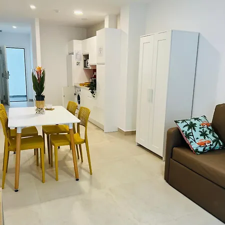 Bnbook Medea 2 Aparthotel *