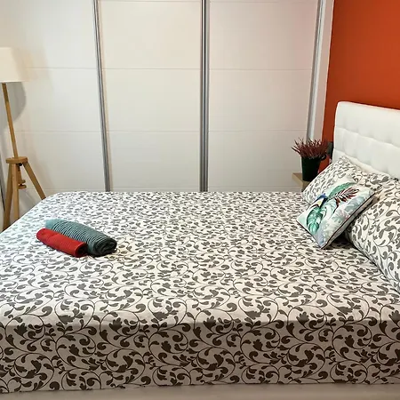 Bnbook Medea 2 Aparthotel